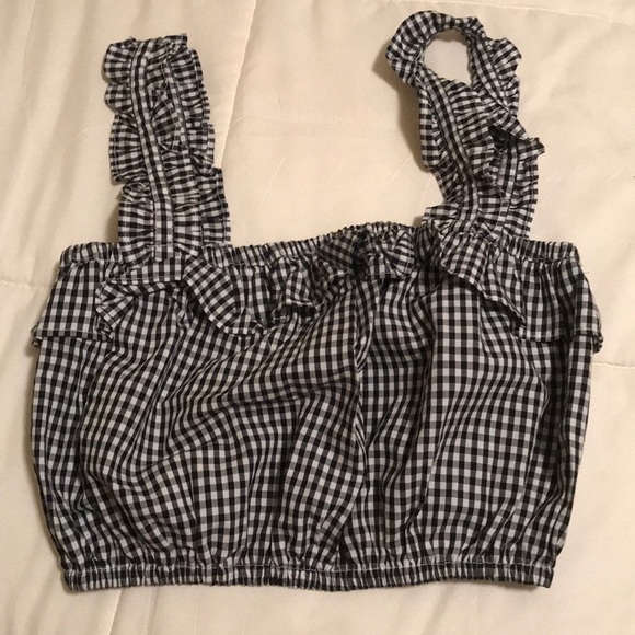 2 Ruffled Crop Tops - Picture 3 of 5